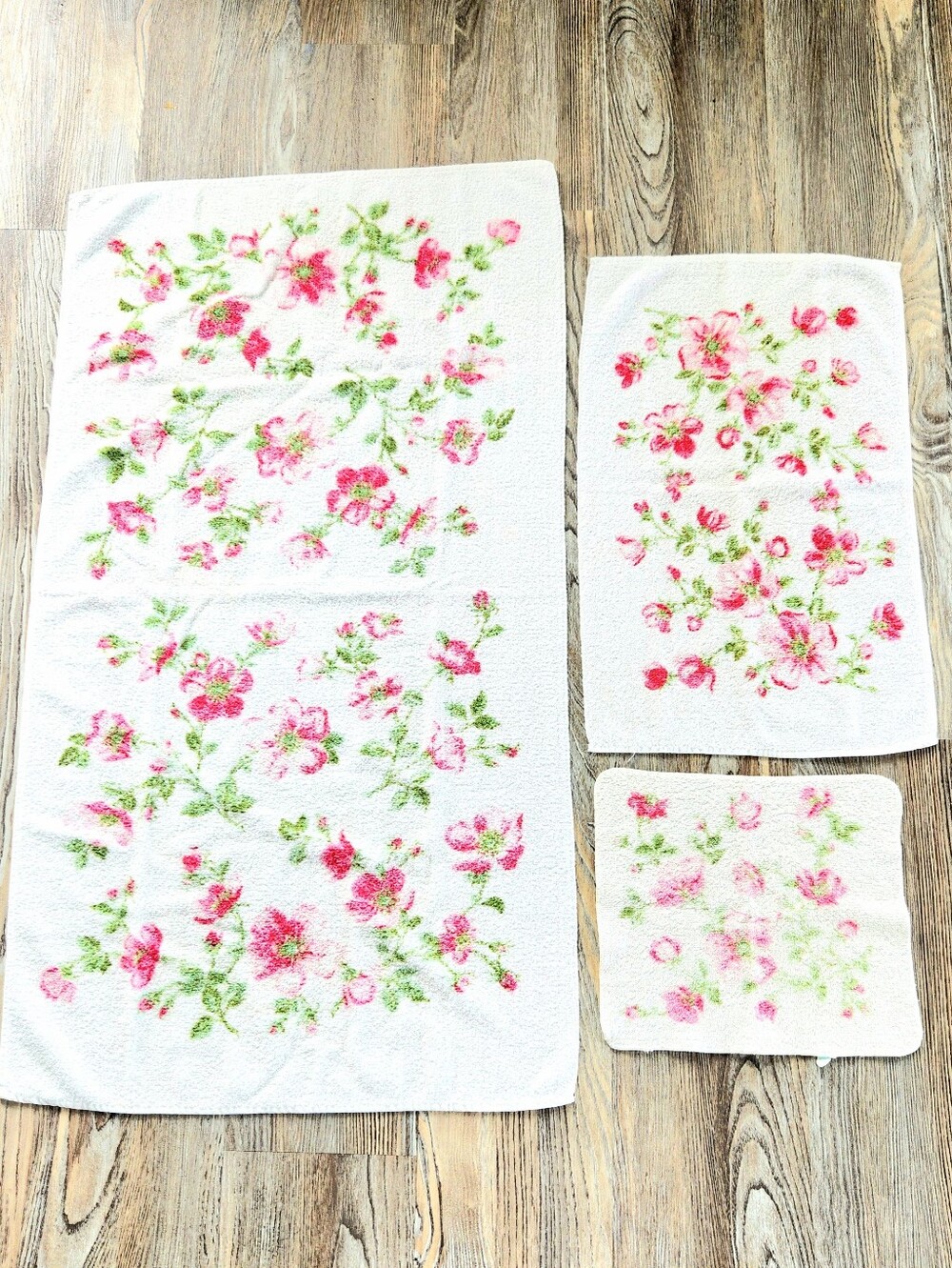 Vintage Cannon Pink Rose 3 Piece Towel Set Cotton USA Mid Century Cottagecore